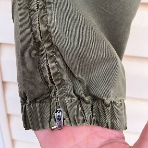 Revolve Nili Lotan Tribecca Olive Green Cropped Cargo Joggers, Ankle Zippers, 2 - Picture 10 of 10